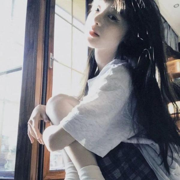加油站的女孩